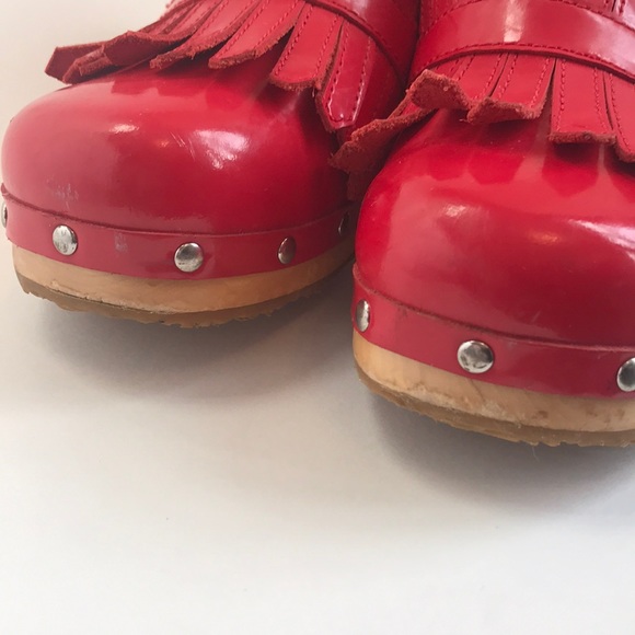 UGG clog patent leather red sz 4 - Picture 7 of 8